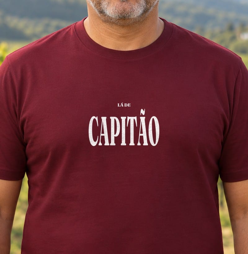 Camiseta Tipografia de Capitão