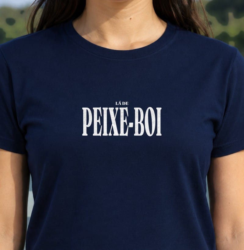 Camiseta Tipografia de Peixe-Boi