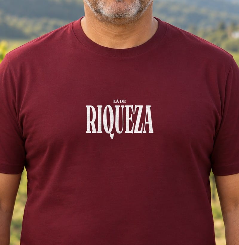 Camiseta Tipografia de Riqueza